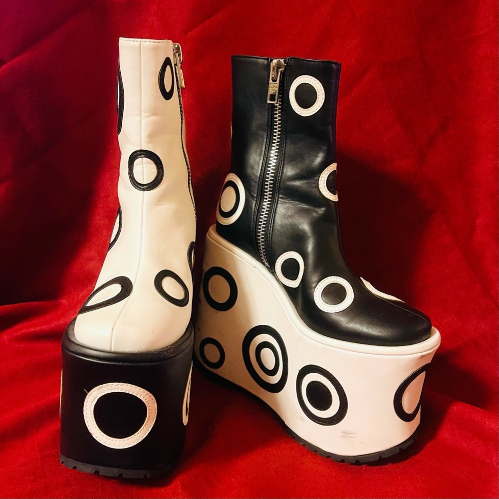 Retro 70's Spotted Platforms